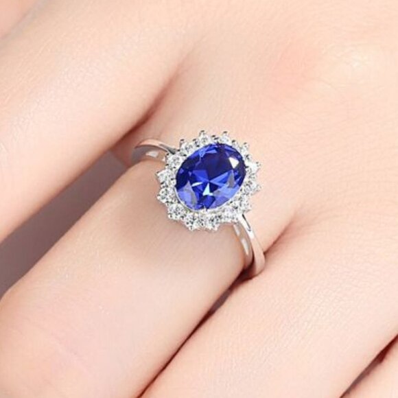 Blue Sapphire Ring - Picture 4 of 5